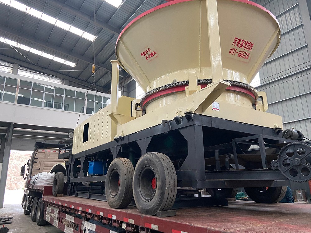 高鴻機械發往四川閬(láng)中的樹根粉碎機